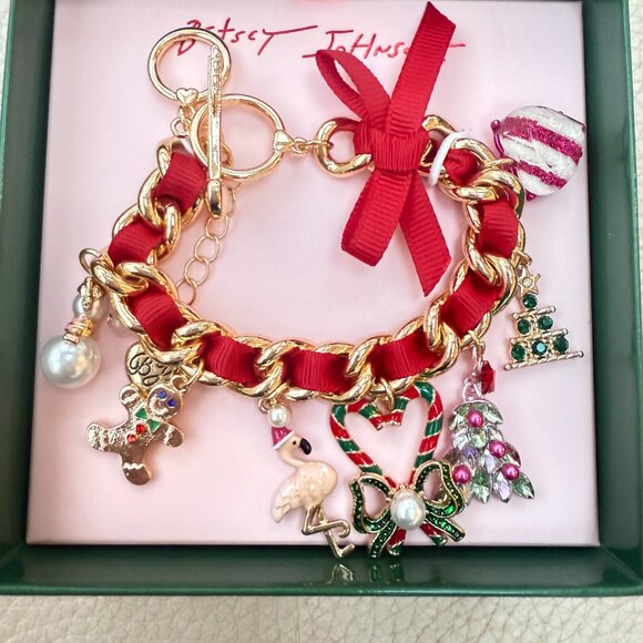 NWT BETSEY JOHNSON HOLIDAY VELVET RIBBON CHARM BRACELET - Picture 1 of 5